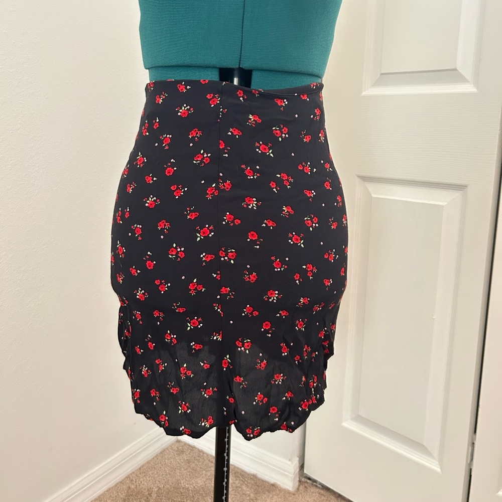 Brandy Melville floral skirt